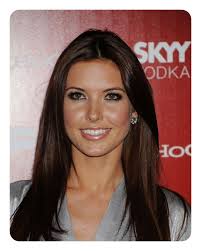 Sandy brown hair color looks great with beige blonde highlights—the combination is sophisticated and elegant. 79 Chocolate Brown Hairs That Looks Absolutely Alluring