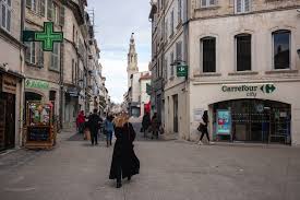 For these data, case dates are assigned based on the actual time of reporting, which may explain the variation in some. Carrefour Suitor Has Few Regrets About A Good Deal That Failed Bloomberg