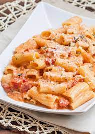 Rigatoni In Blush Sauce With Chicken And Bacon Jo Cooks Bacon Recipes Rigatoni Recipes Blush Sauce