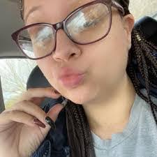 Aretha Jefferson's Instagram, Twitter & Facebook