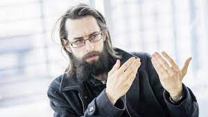 Setz (born 15 november 1982, in graz), is an austrian writer and translator. Publizist Clemens Setz Uber Die Eindeutige Seele Von Plansprachen Archiv