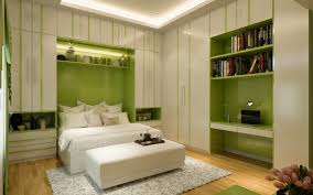 Dalam mendesain sebuah rumah, kamar tidur adalah ruang dalam rumah yang tergolong area privat.fungsi utamanya sebagai tempat untuk beristirahat, menuntut kamar tidur untuk didesain senyaman mungkin bagi penghuninya. Desain Interior Kamar Tidur Utama Milik Pak Samsul Makassar Jasa Desain Rumah
