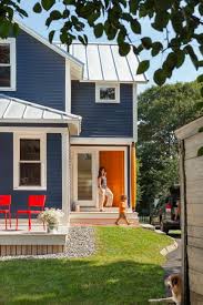 Paint made for the exterior of a house is formulated differently from that destined for interior paint jobs. 5 Super Trendy Exterior Paint Colors For Your House Small Design Ideas