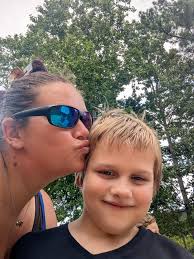 Old navy yellow sweater! Size 10-12 (L) OLD NAVY L(10-12) MADE MADEINCHINA  N CHINA