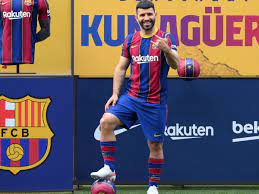 Y es uno de los mejores amigos de messi. Barcelona Confirm Aguero And Garcia Deals With Wijnaldum Lined Up To Sign Barcelona The Guardian