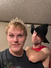 Adriana A & DJ Tyme both showed up at our Wicked Winter Ball wearing almost  the same fits! 🩷💚 Guess we got the memo about pink and green! 💚🩷  Carlita Di Carlo