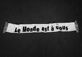 J'ai souvent rencontré des gens qui voulaient faire du théâtre, ou qui en avaient fait et notre vie durant, nous jouons plusieurs rôles. Popuppress Ch 52 Le Monde Est A Nous