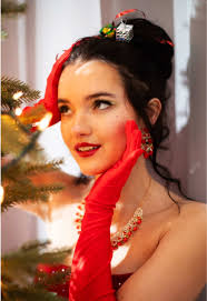 Niche last minute halloween costume!! Who remembers martha may from the  grinch??#creatorsearchinsights #halloweencostume #halloweenlook #makeup  #niche