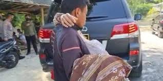 Kejadian itu bermula ketika ali mahfud ke lokasi wisata air terjun. Update Perahu Terbalik Di Kedung Ombo Boyolali 6 Korban Ditemukan Meninggal Baca Jogja