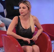 Sabrina ghio sull'imminente gravidanza, il possibile ritorno in tv e il rapporto con maria de filippi da intervistata da roberta ruiu per il blog gestito dalle colleghe di isa e chia, sabrina ghio ha ricordato. Sabrina Ghio Oggi Com E Diventata La Concorrente Di Amici Di Maria De Filippi Caffeina Magazine