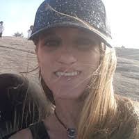 Jamie Faulkner's Instagram, Twitter & Facebook