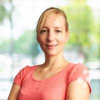 200+ perfiles de «Angela Wolf»