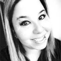 Julie Laumann's Instagram, Twitter & Facebook