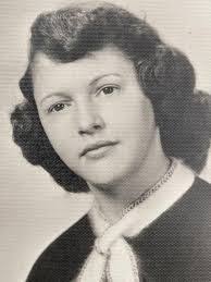 Kerri Morin's Instagram, Twitter & Facebook