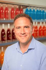 Jonathan Edge's Instagram, Twitter & Facebook