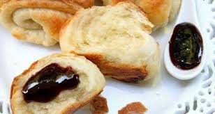 طريقة عمل الكرواسون بالجبنة و بالشيكولاتة بالصور موقع طبخة Food Breakfast French Toast