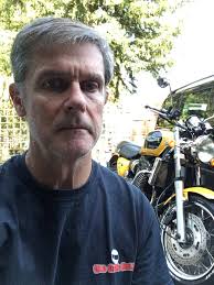 Hi everyone. I'm reaching out for some advice. I have a 2002 Thunderbird.  Last week the rear right hand indicator stopped working. I  triesldnaneeplacement bulb, but that didn't work either. A short