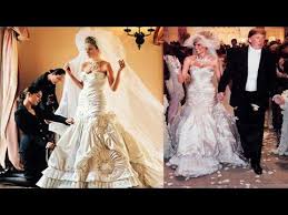 It was the first time that a bride was the cover model for vogue. F Bz Trump Wedding Wedding Gowns Melania Trump Wedding