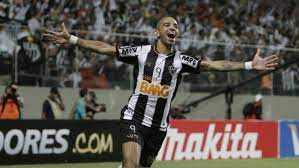 Brazilian footballer diego tardelli tardelli with anzhi makhachkala in 2011personal informationfull name diego tardelli martinsdate of birth personal information. Diego Tardelli Quebra Silencio Apos Deixar O Atletico Mg Muitas Lagrimas