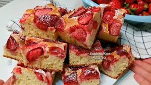 This strawberry shortcake poke cake is the perfect cool and refreshing dessert. Pirog S Klubnikoj Klubnichnyj Pirog Dachnyj Ochen Vkusno Best Strawberry Cake Recipe Youtube