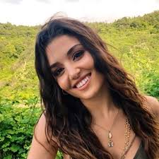 Bertha Douglas (@garciaulises15)