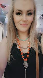 Equestrian woman in Northeast Ohio seeking a partner who loves horses