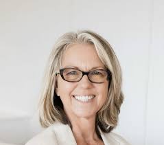 Georgia Everett's Instagram, Twitter & Facebook