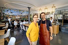 Restaurant Test Lange Am Markt In Ludwigsburg Quietschgruner Mayoschaum Zum Wimmelbild Ludwigsburg Stuttgarter Nachrichten