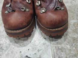 ULTRA RARE VINTAGE ROCKY BOOTS MODEL 1055 VIBRAM OUTSOLE RUBBER MEN'S SIZE  US8.5