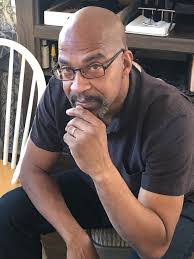 Bruce Dillard's Instagram, Twitter & Facebook