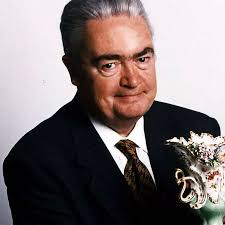 Antiques Roadshow presenter Hugh Scully dies age 72 while 'watching TV'