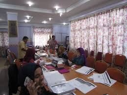 Manfaat yang bisa didapatkan dari tanaman obat ini adalah untuk menyembuhkan luka luar, mengurangi kecemasan, sebagai antioksidan, untuk bahan obat tradisional dan kontenporer. Ssr Pentadbiran Tanah 2015 Di Pejabat Daerah Tanah Batang Padang Pdt Tapah E Tanah Perak
