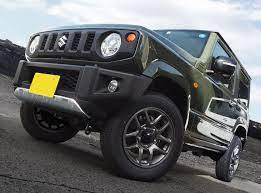 新型ジムニー jb64w フロントアンダーカバー 1p 車体保護ゴム付き 選べる3カラー シルバーヘアライン ブラックヘアライン カーボン調 予約販売 シルバー 4月10日頃 ブラック カーボン 3月29日頃入荷予定 カスタムパーツのサムライプロデュース ジムニー