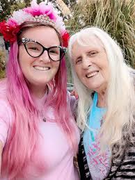 Then no me and my granny dis vintage #fypシ゚ #StarsEverywhere #followers  #StarSender #everyone #grannys #oldschool