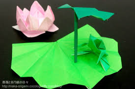かえるの雨宿り 薔薇と折り紙の日々