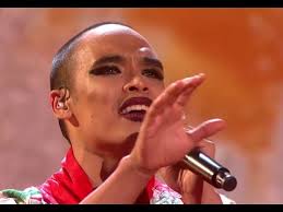 Sean Miley Moore sings "California Dreaming"