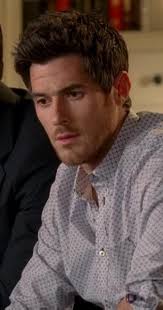 Brothers & Sisters" Missing (TV Episode 2009)