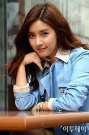 Kim So Eun Born September 6 1989 Is A South Korean Actress She Rose To Fame With A Supporting Role In The Popular T Korean Actresses Kim So Eun Korean Girl