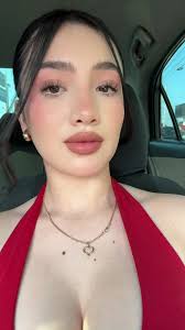 Evelyn Corrales (@evelyncorrales_)