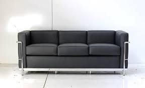 Le corbusier's furniture espouses these same ideals. Lc2 3 Sitzer Sofa Von Le Corbusier Bauhausberlin Bauhausdesign Mobel