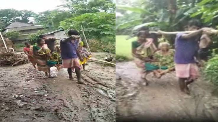 নারায়ণগড়ে বেহাল রাস্তায় ঢোকেনি গাড়ি, বাঁশের ডুলিতে হাসপাতালের পথে রোগী