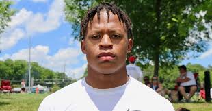 Four-star LB target finally returns to Tennessee, names top three