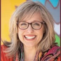 Barb Wade's Instagram, Twitter & Facebook