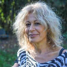 Marcella Bruni enseigne la biodanza