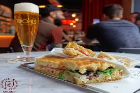 Cosa cerchi in questo articolo? 10 Locali Per Bere Un Ottima Birra Artigianale A Milano