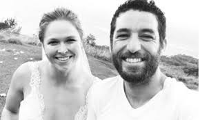 Ronda rousey / spouse / children Ronda Rousey Gets Married To Travis Browne In Hawaii Daily Mail Online