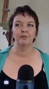 ✨ The magic happens in the showing up ✨ Sometimes the muse isn't waiting at  your studio door—she arrives after you've mixed colors, cleaned brushes, or  prepped canvases. Start with the small motions ...