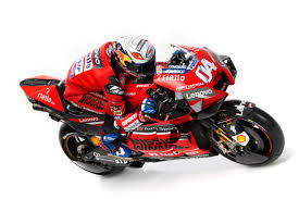 .maggiore, bologna (italy) dipilih menjadi tempat istimewa perilisa livery 2020 dari team mission winnow livery grafis yang dipakai oleh kedua pembalap di sepanjang musim motogp 2020 ini. Ducati Reveals 2020 Motogp Team Livery Bnm
