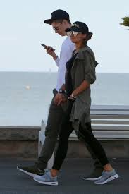 Trenerka pojawiła się w dzień dobry tvn, gdzie opowiedziała o swoich kolejnych projektach i zachwyciła stylizacją za ponad 100 tys. Anna Lewandowska Casual Sporty Outfits Lewandowski Robert Lewandowski