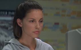 She grew up in a family of performing artists: Double Jeopardy 1999 Starring Tommy Lee Jones Ashley Judd Bruce Greenwood Annabeth Gish Benjamin Weir Jay Brazeau John Maclaren Ed Evanko Directed By Bruce Beresford Movie Review